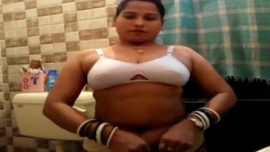 Bfbihar - Desi sexy figure bihari bhabhi exposed her naked figure on demand ...