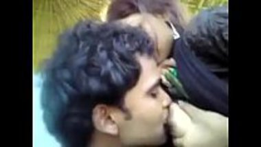Outdoors boobs sucking session of a muslim girl hot tamil girls porn