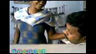 Bebi Gals Sex Pettiya Kadana - Hidden cam sex taken from a local mobile store hot tamil girls porn