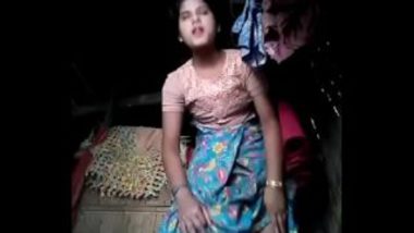 Sexy village ladki exposing pussy hot tamil girls porn