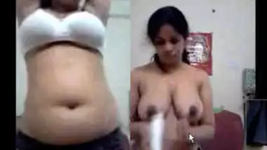 Telugu Girl showing her Boobs and Fingering Video cal 2
