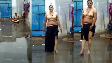 Desi woman allows XXX cameraman to follow her during naked sex walk