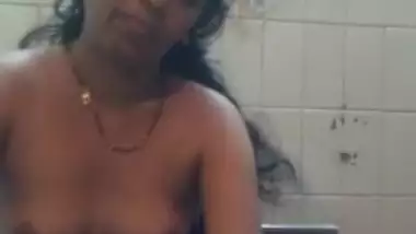Indian maid jyoti sucking my dick