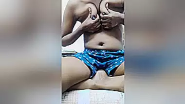 Indian Desi Bhabhi Video Call With Unknown Boy In Day Time Video Viral Mms Leaked 4