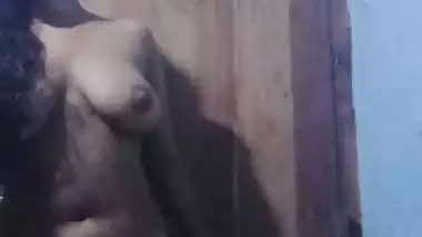 Horny Tamil girl sex mood naked viral fingering