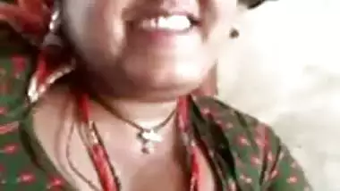 Mature village Bhabhi showing to Devar on video call