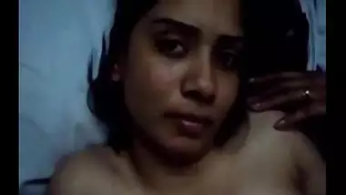 Sexy Indian woman blows her Boss and gets Pussy Rubbed