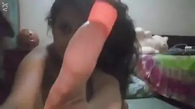 Desi nude girl sitting naked video recording