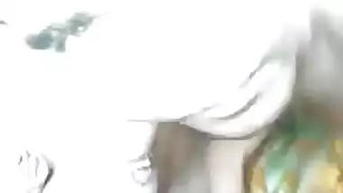 Pervert bangs his sexy boudi in Bangla sex video