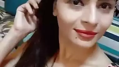 Gehana Vasisth’s Sexy Live