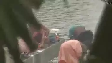 Village desi women nude bathing video