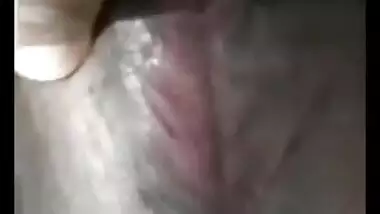 Indian GF’s shaved Indian pussy show