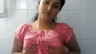 Hot Mallu Medical Student Stripping In Toilet
