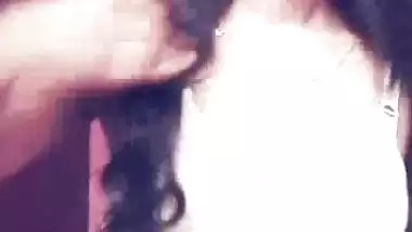 Cute mallu girl topless boobs show viral video
