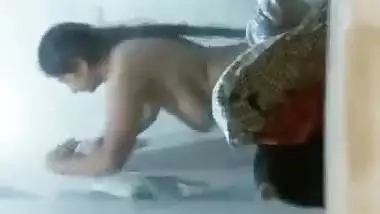 Indian Mom caught bathing