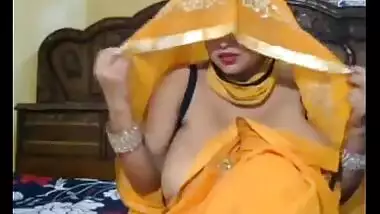 Large boobs breasty desi mother i'd like to fuck livecam