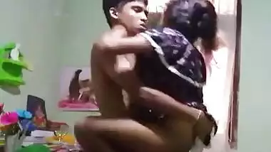 Sexy Tamil College Girl’s MMS