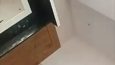 Mature mom boobs show caught by incest son viral clip