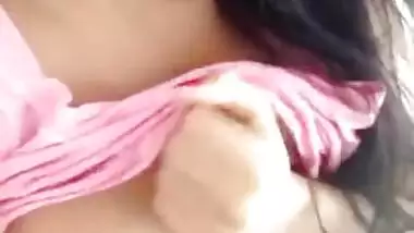 Desi hot HOTTIE showing her scones on webcam for bf
