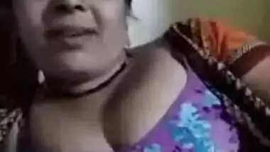 Mature Bhabhi live video call goes viral on internet
