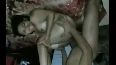 Indian sex tube presents Vandup mature bhabhi hardcore home sex with neighbor