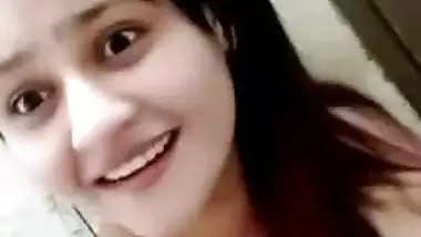 Cute Paki girl topless viral video call sex