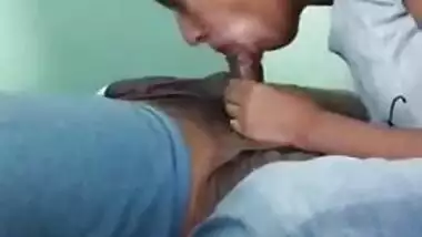 Sexy Kerala GF superhot Headjob and fingered in jeans