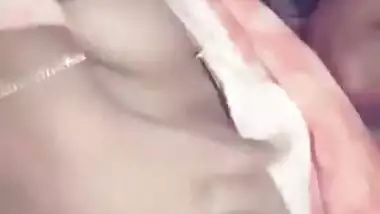 Bangladeshi Desi XXX housewife fingering her mature pussy on video call