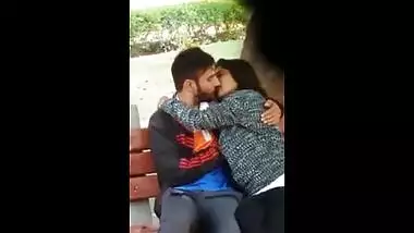 Bengaluru couple outdoor blowjob mms scandal leaked