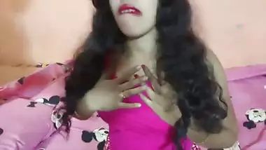 Desi Indian Girl Trying Hardcore