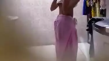 Desi teen gf bathroom spying