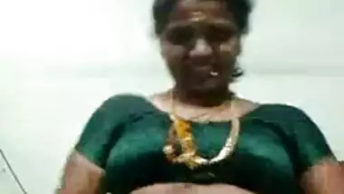 Big boobs Tamil aunty homemade porn video