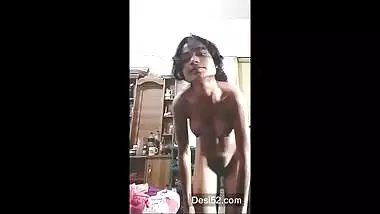 Desi cute girl funny nude dance