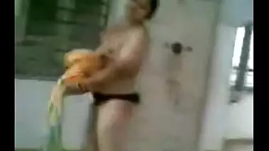 Big Indian boobs aunty’s Bengali sex clip
