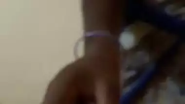 Sex MMS of a nude maid giving a helping hand to masturbate
