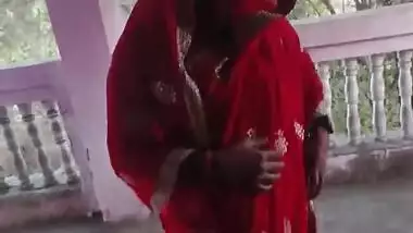 A boudhi wears a red saree to fuck her devar in Bangla xxx video