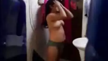 Sexy Desi Bhabhi Bathing Video record In Hidden cam Part 2