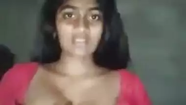 Sexy village girl sending her nudes to bf