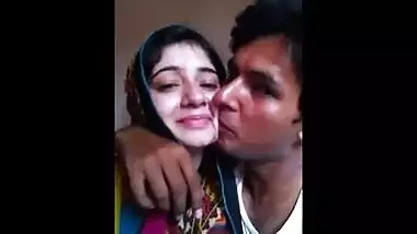 Gorgeous muslim punjabi bhabhi Smooch n Kiss Boob Press