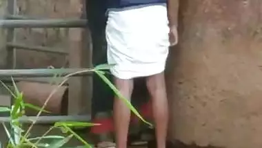 South Indian girl giving handjob blowjob outdoors caught on cam