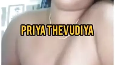 XXX video of Desi girl who wants popularity playing with the penis