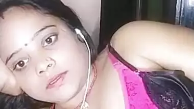 Sexy village Bhabhi boobs show on live cam