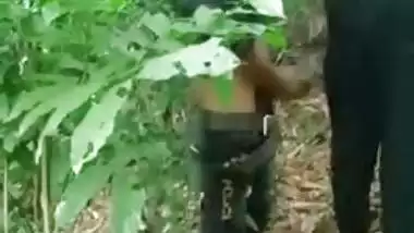 Bangladeshi Desi XXX girl have sex with her lover in jungle MMS