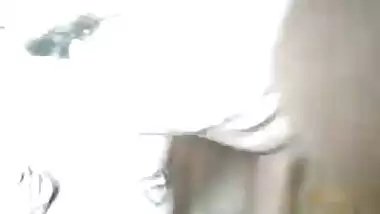 The village guy fucks his big boob wife in the desi sex video