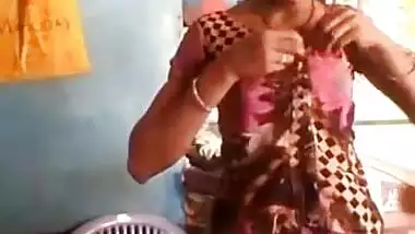 Desi Hot Bhabhi showing boob and pussy
