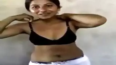 Sex MMS Of North Indian Girl With Boyfriend