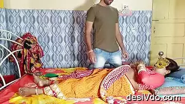 sexy radhika aunty in saree fucking with young guy