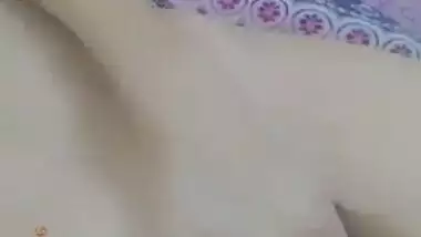 Beautiful Cute Paki Girl Showing And Rubbing Pussy