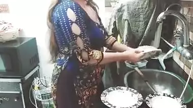 Punjabi Village Maid Fucked In Kitchen By Her Owner While She Is Working