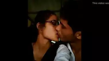 Best kiss video by two lovers whatsapp viral video College lovers mms video